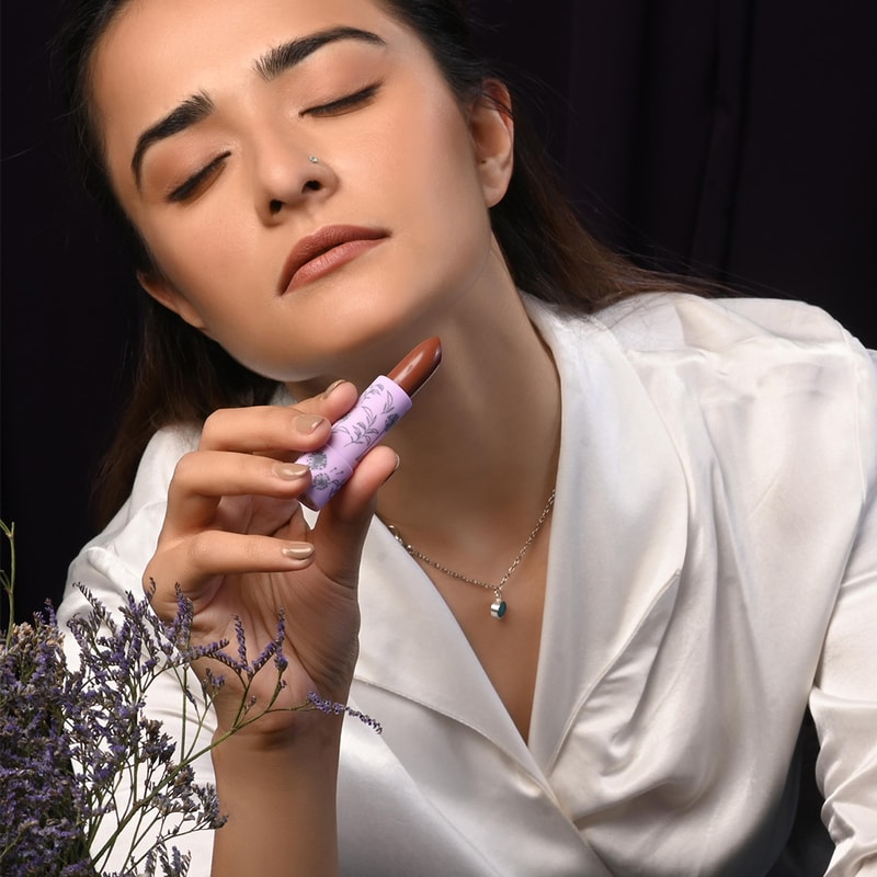 Orgenik: Clovewood Lipstick from the brand Klome Essentials