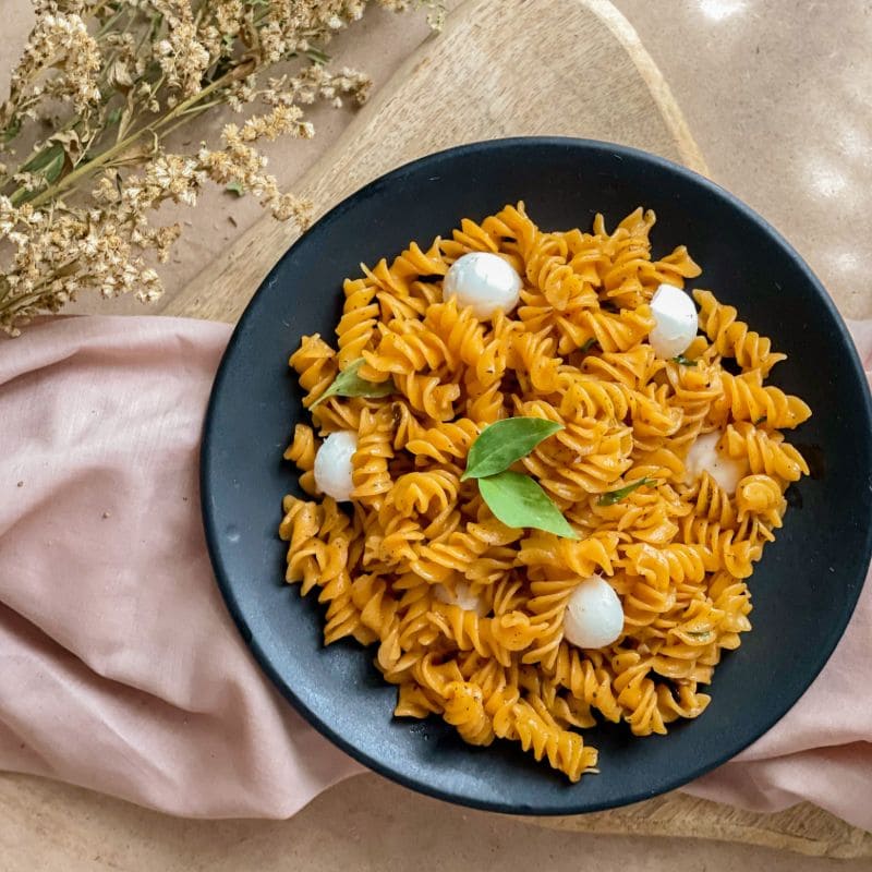 SrirachaFusilli1