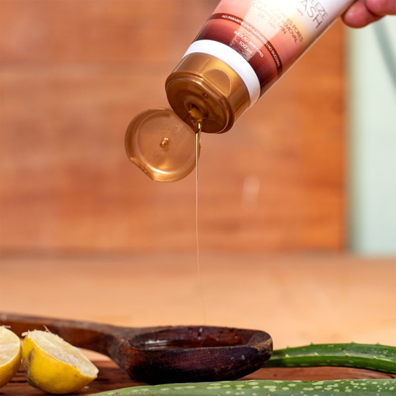 Orgenik: Shop Organic Face Wash For Glowing And Brightening Skin from brand Samisha